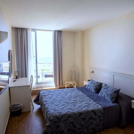 chambre pour 3 personnes vue mer valras